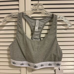 Alo Yoga Icon Ribbed Henley Bra